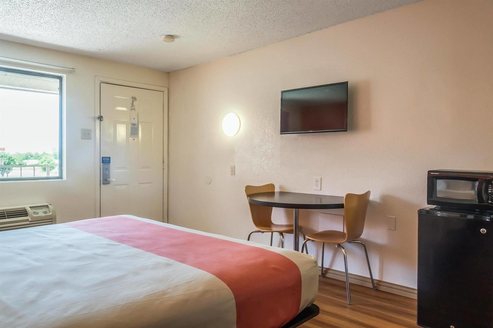Motel 6-Mesquite, TX - Rodeo - Convention Ctr Exterior foto